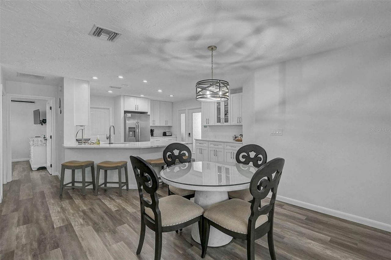 6308 Midnight Pass Road, Unit 6, Sarasota, FL 34242 Photo