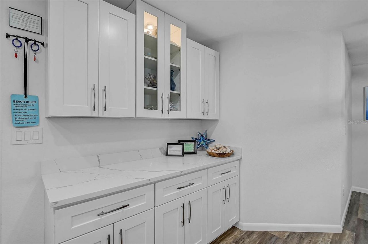 6308 Midnight Pass Road, Unit 6, Sarasota, FL 34242 Photo