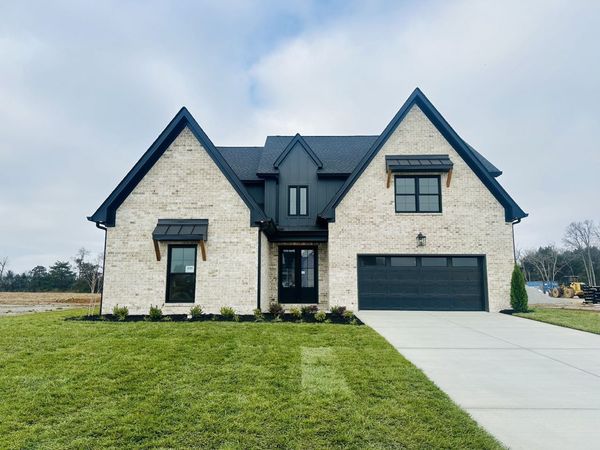 5512 Sinclair St, Murfreesboro, TN 37127