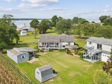 4387 COLES POINT ROAD, HAGUE, VA 22469