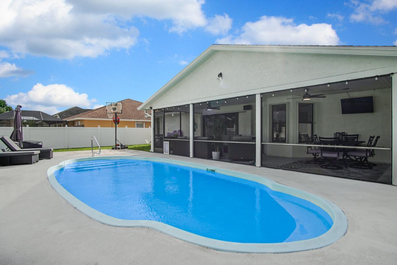 2662 SW Cadet Circle, Port Saint Lucie, FL 34953 Photo