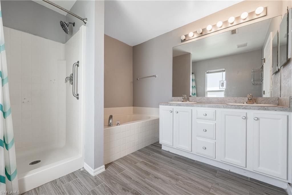 2720 Soaring Hawk Dr, Fort Myers, FL 33905 Photo