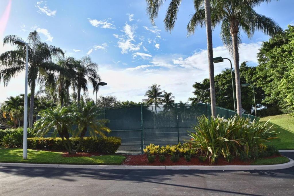 7458 Falls Road W, Boynton Beach, FL 33437 Photo