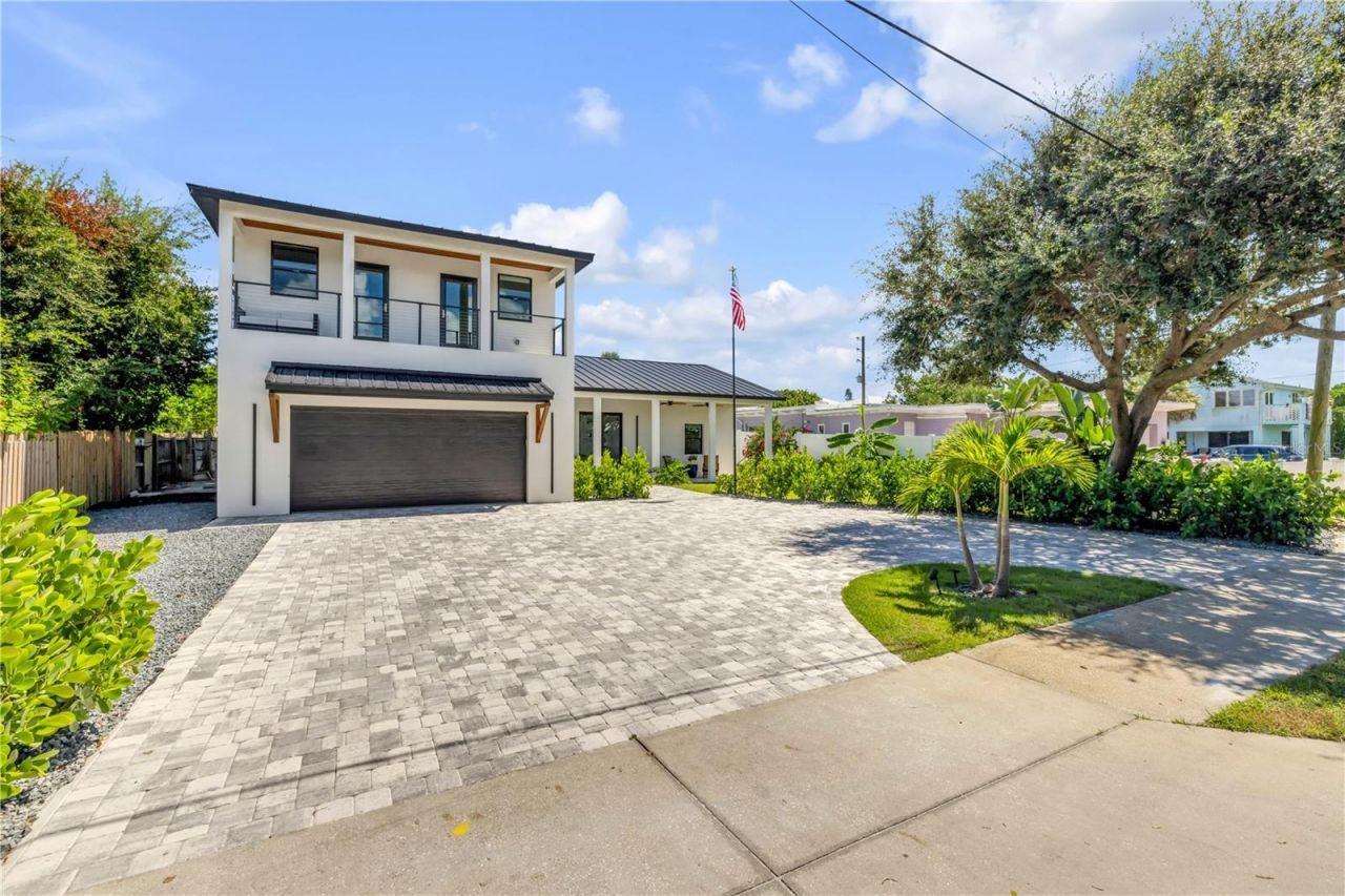 1707 N Peninsula Avenue, New Smyrna Beach, FL 32169 Photo