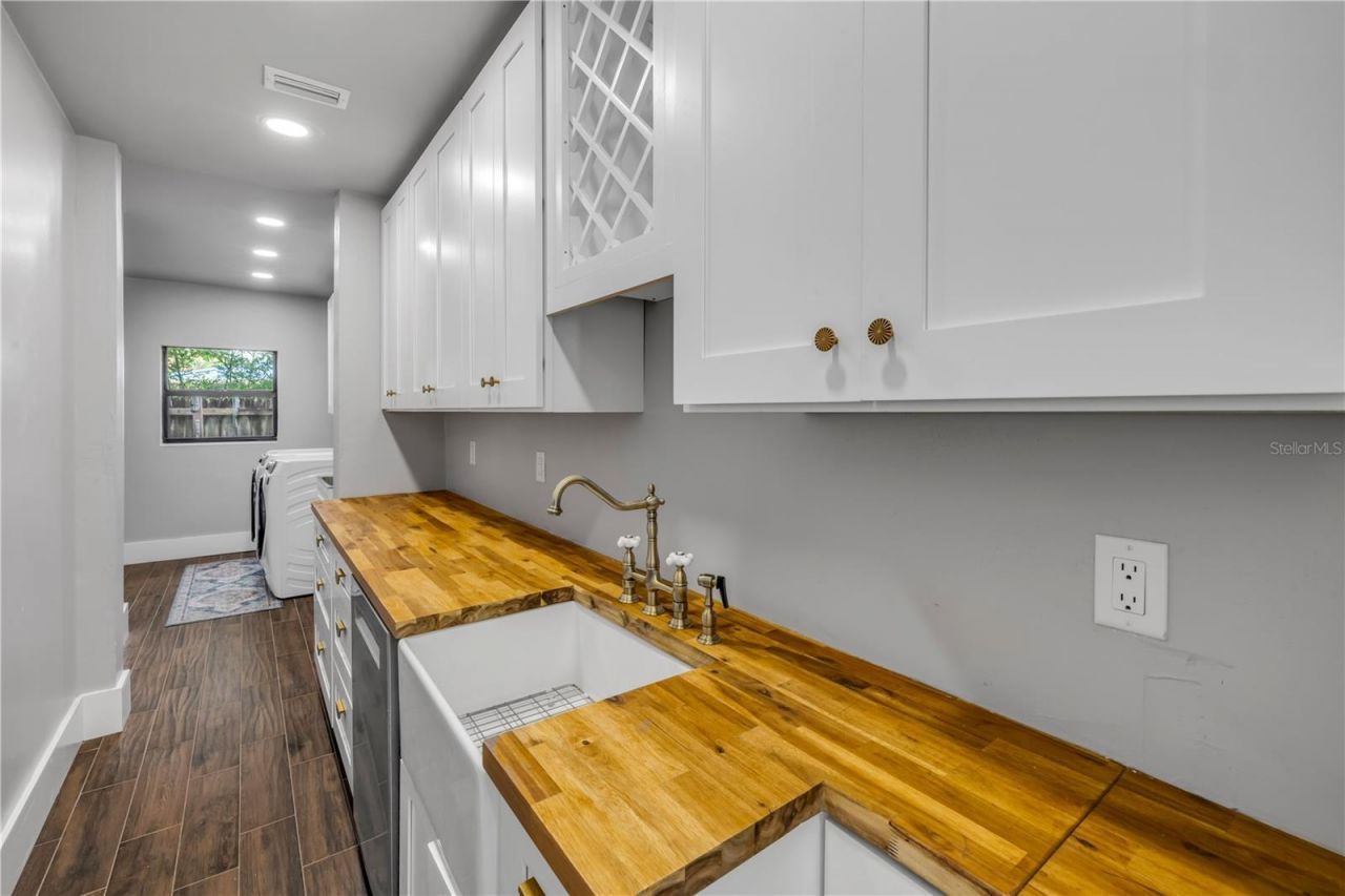 1707 N Peninsula Avenue, New Smyrna Beach, FL 32169 Photo