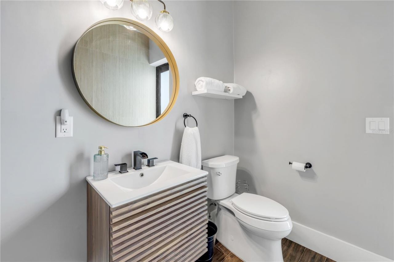 1707 N Peninsula Avenue, New Smyrna Beach, FL 32169 Photo