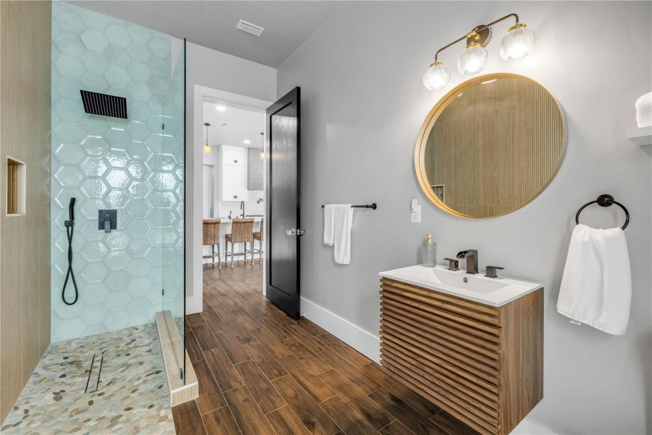 1707 N Peninsula Avenue, New Smyrna Beach, FL 32169 Photo