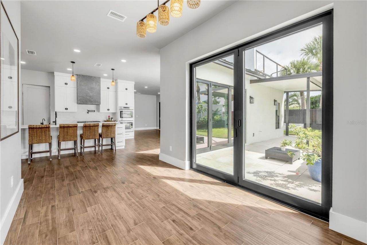 1707 N Peninsula Avenue, New Smyrna Beach, FL 32169 Photo