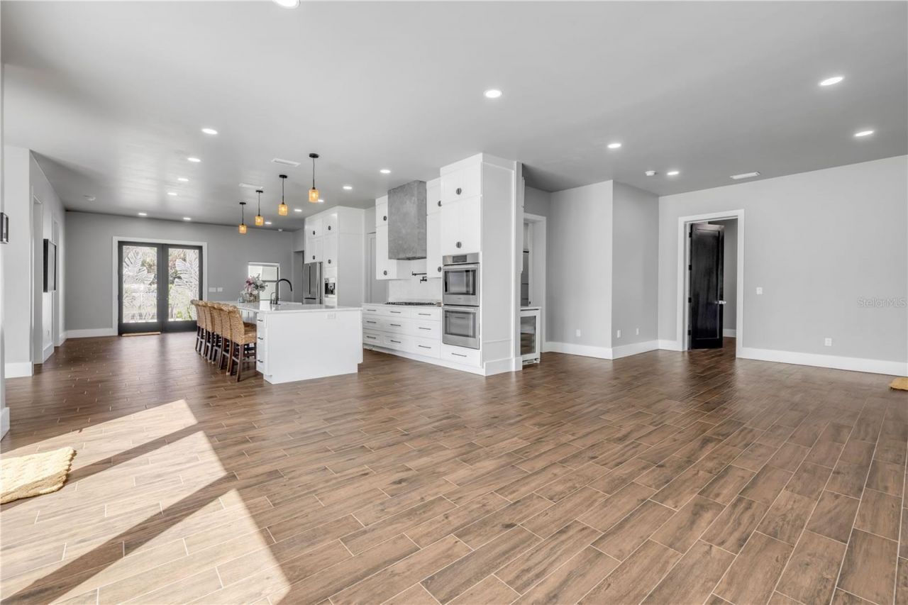 1707 N Peninsula Avenue, New Smyrna Beach, FL 32169 Photo