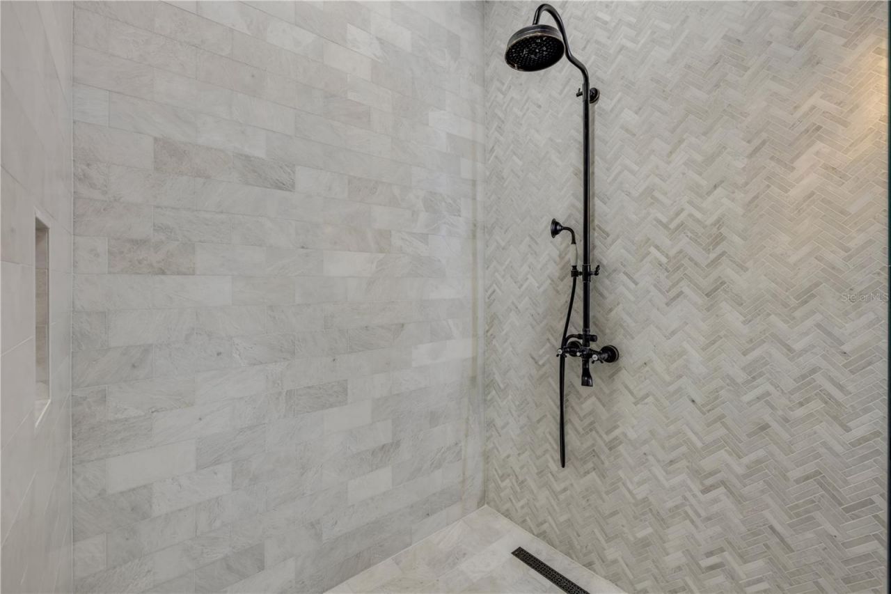 1707 N Peninsula Avenue, New Smyrna Beach, FL 32169 Photo