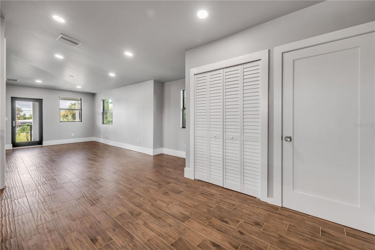 1707 N Peninsula Avenue, New Smyrna Beach, FL 32169 Photo