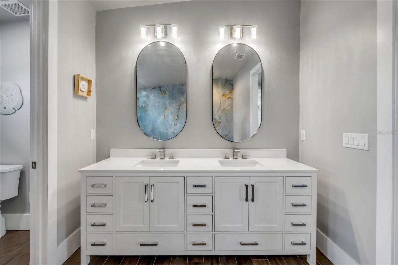 1707 N Peninsula Avenue, New Smyrna Beach, FL 32169 Photo