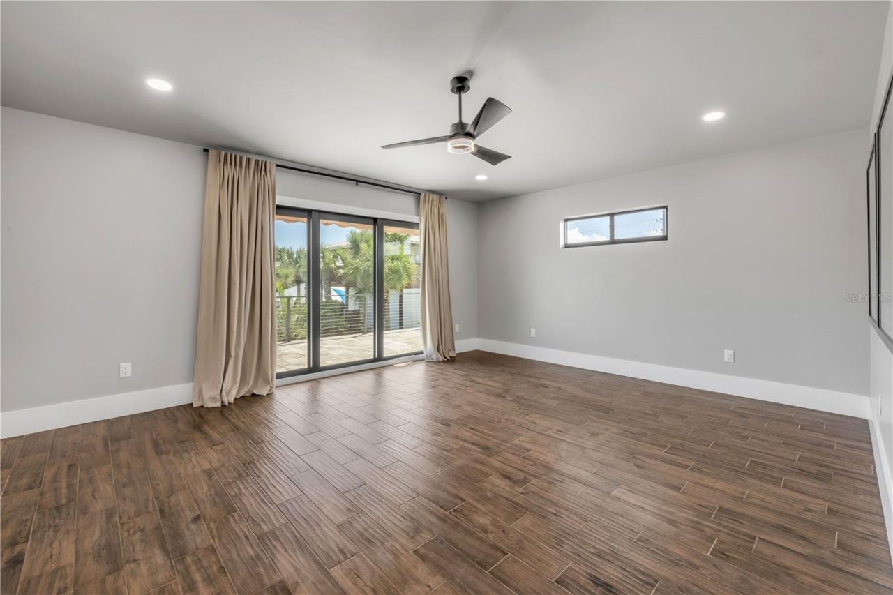 1707 N Peninsula Avenue, New Smyrna Beach, FL 32169 Photo