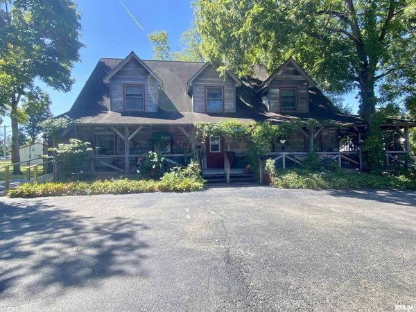 6141 MAIN Street, Salisbury, IL 62677