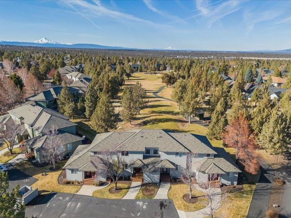 1140 Golden Pheasant Drive, Redmond, OR 97756