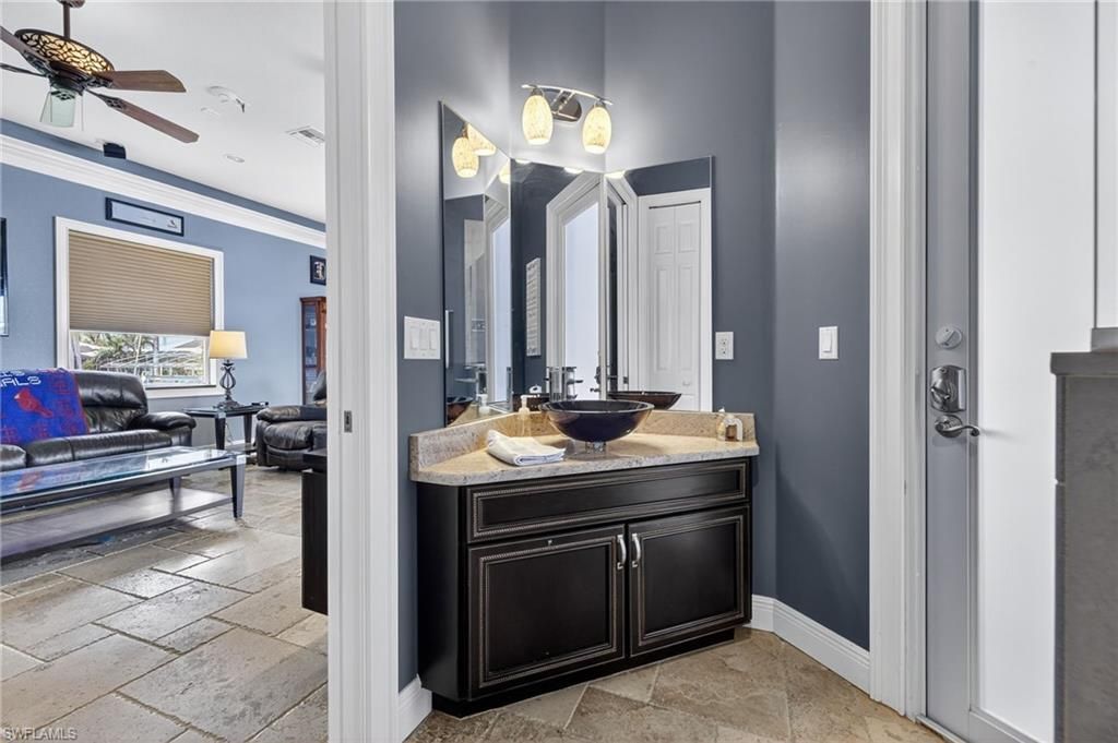 2123 SE 25th Ln, Cape Coral, FL 33904 Photo