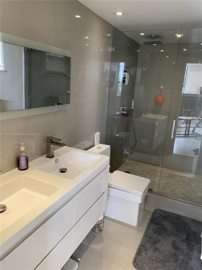 10185 Collins Ave, Unit 319, Bal Harbour, FL 33154 Photo