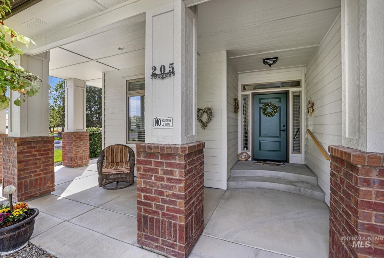 205 Edwards, Twin Falls, ID 83301 Main Photo