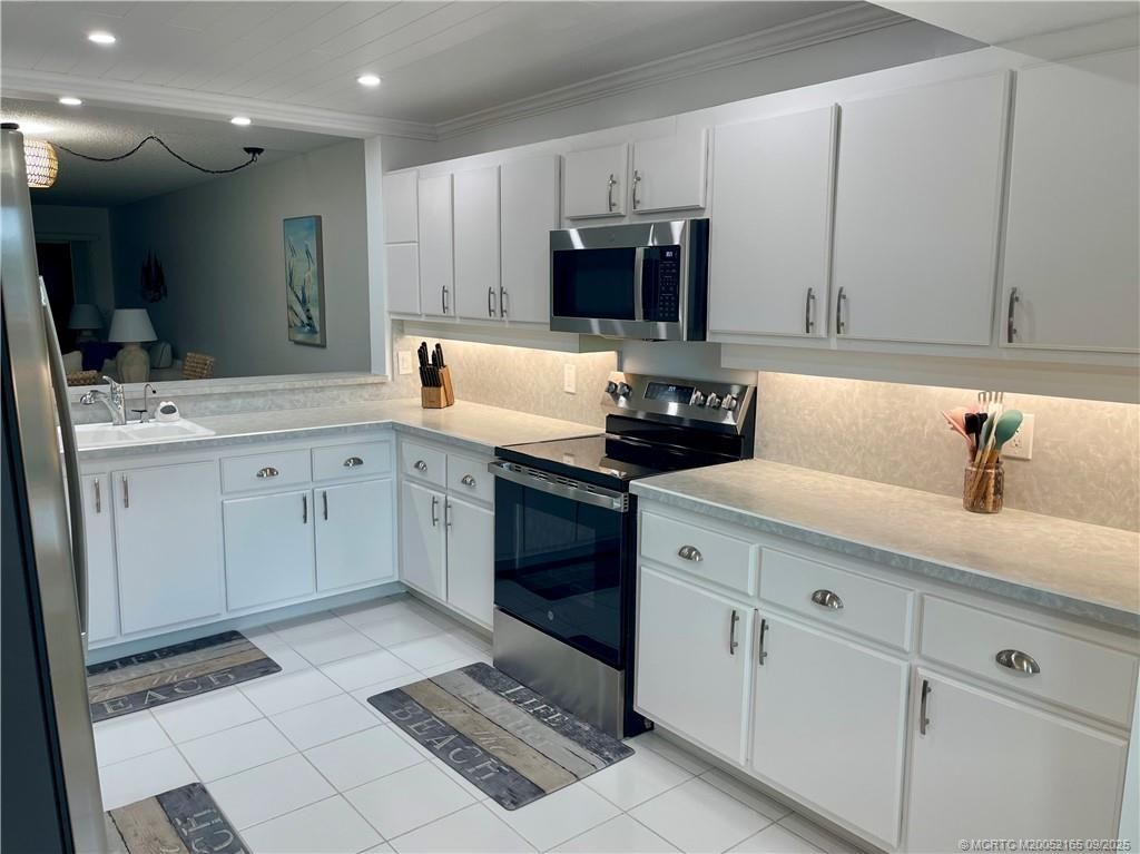 2491 NE Ocean Boulevard, Unit 302, Stuart, FL 34996 Photo