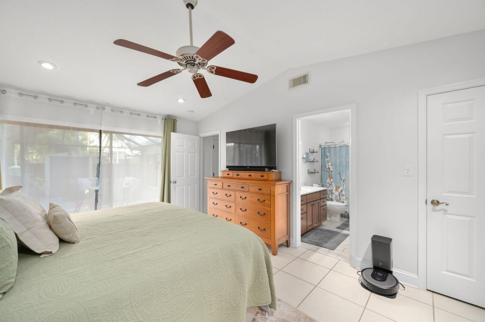 1433 Captains Walk, Unit 18d, Fort Pierce, FL 34950 Photo