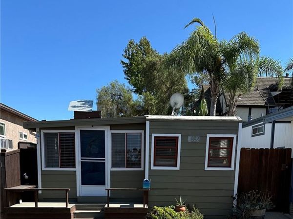 85 Riversea Road, Seal Beach, CA 90740