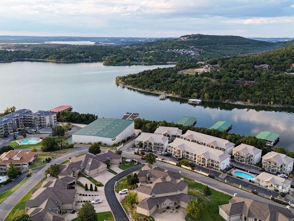 225 Lower Emerald Bay Circle , Unit 13, Hollister, MO 65672