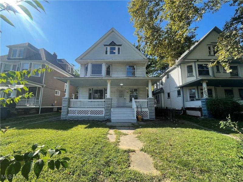 10404 South Boulevard, Cleveland, OH 44108 Photo 1