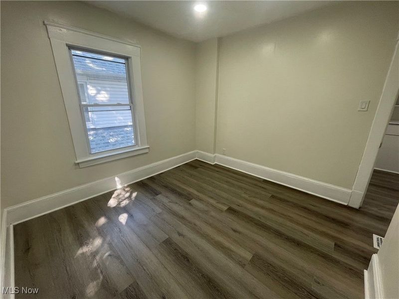 10404 South Boulevard, Cleveland, OH 44108 Photo 21