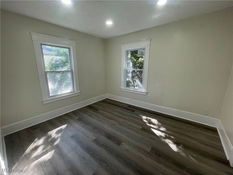 10404 South Boulevard, Cleveland, OH 44108 Photo 24