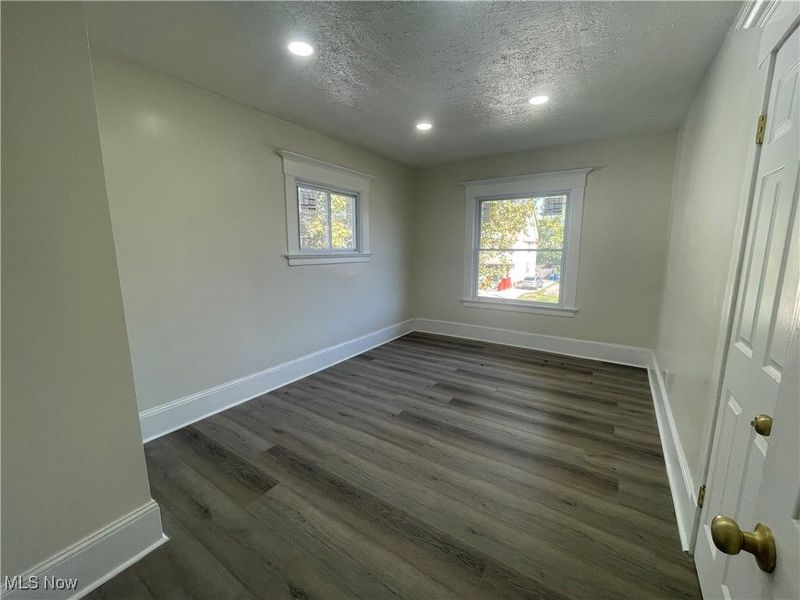 10404 South Boulevard, Cleveland, OH 44108 Photo 31