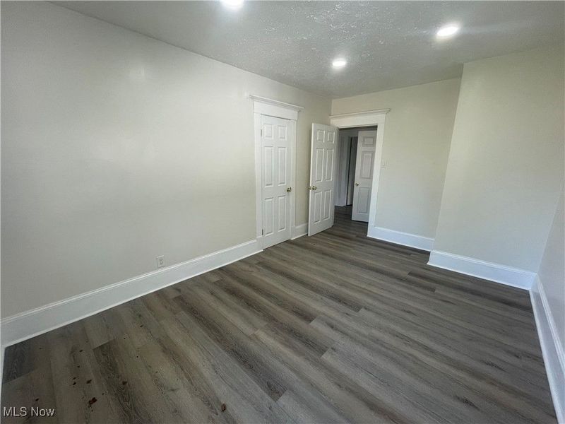 10404 South Boulevard, Cleveland, OH 44108 Photo 32