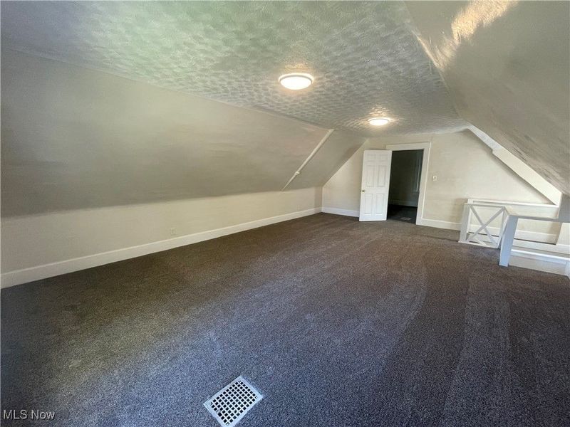 10404 South Boulevard, Cleveland, OH 44108 Photo 37