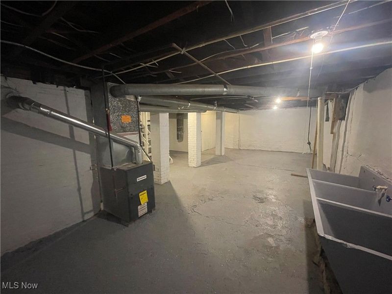 10404 South Boulevard, Cleveland, OH 44108 Photo 39