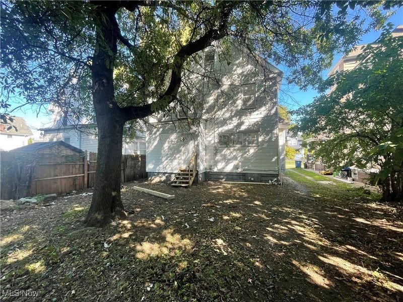 10404 South Boulevard, Cleveland, OH 44108 Photo 4