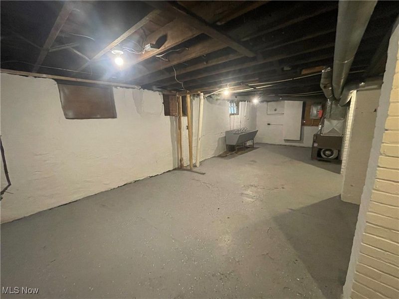 10404 South Boulevard, Cleveland, OH 44108 Photo 40