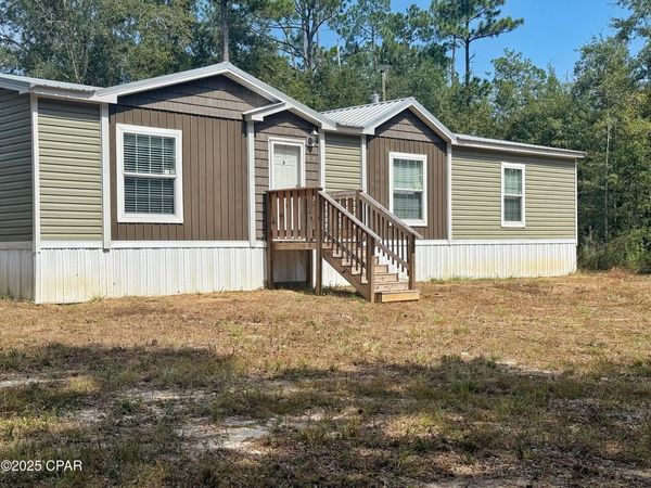 1818 Kaham Lane, Grand Ridge, FL 32442