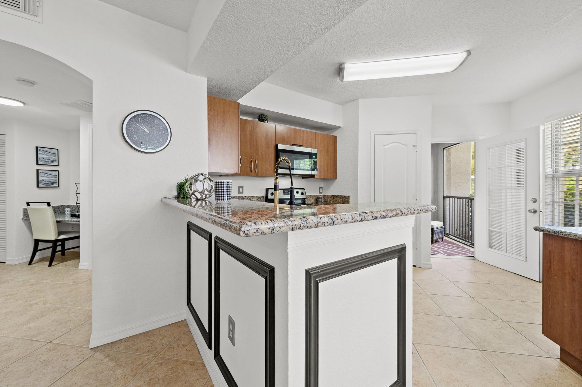 140 SW Peacock Boulevard, Unit 21-103, Port Saint Lucie, FL 34986 Photo