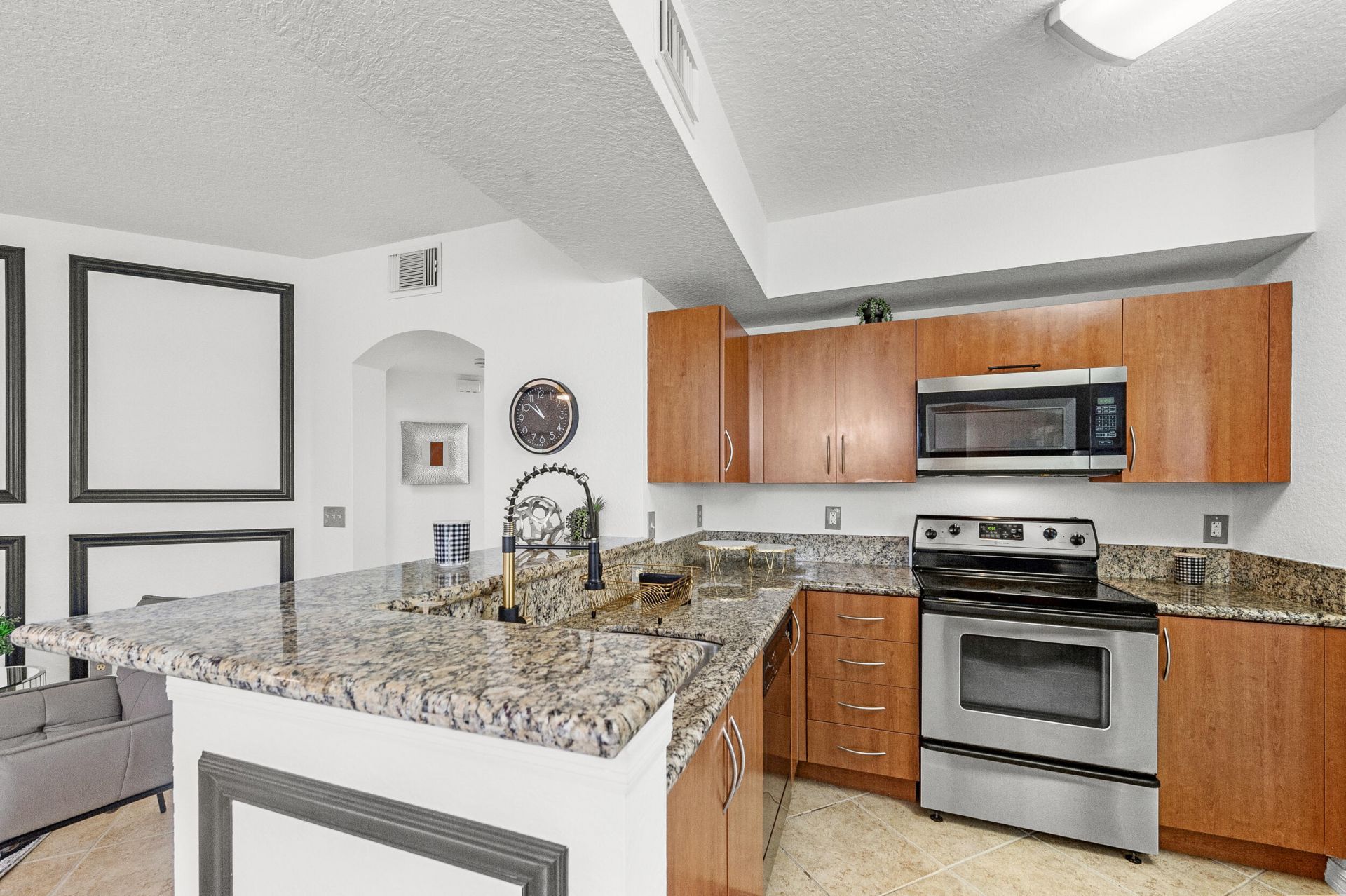 140 SW Peacock Boulevard, Unit 21-103, Port Saint Lucie, FL 34986 Photo