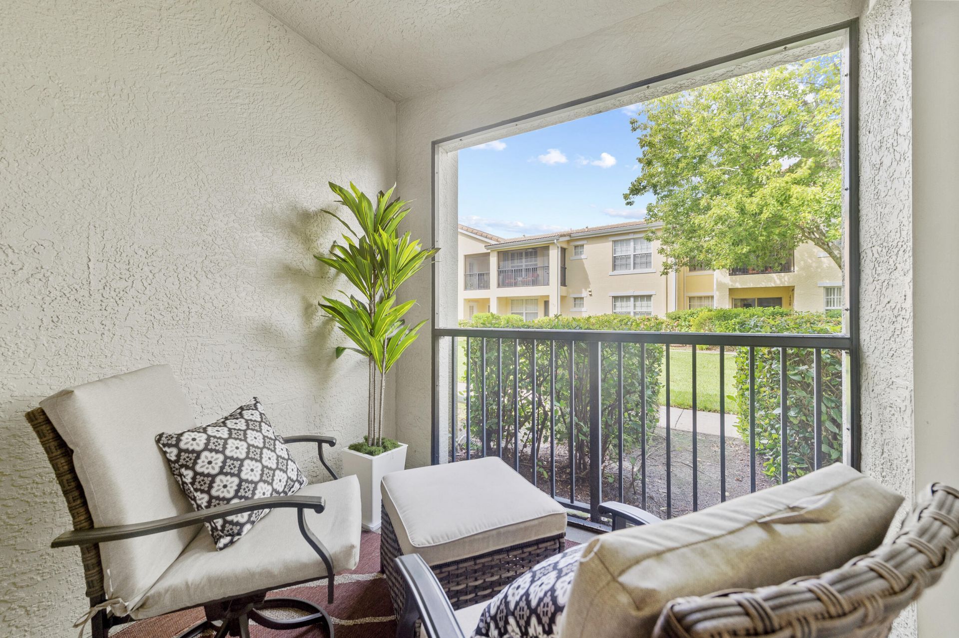 140 SW Peacock Boulevard, Unit 21-103, Port Saint Lucie, FL 34986 Photo