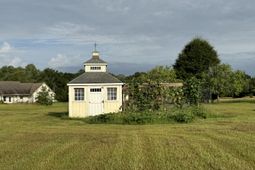 195 Sandy Springs Circle photo 4