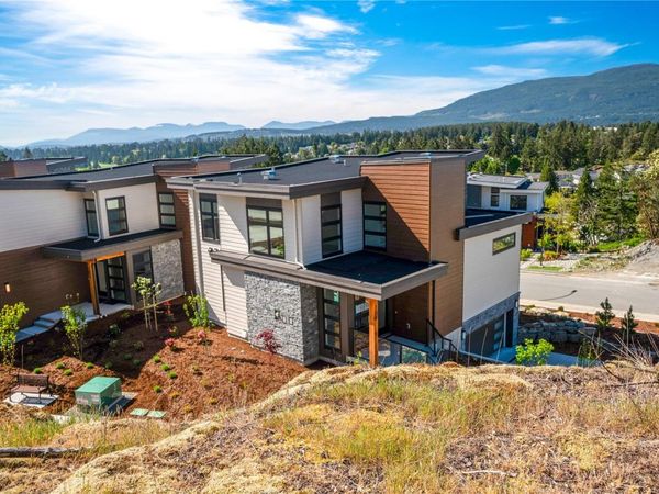 1220 Manzanita Pl, Unit 101, Nanaimo, BC V9T 0L7