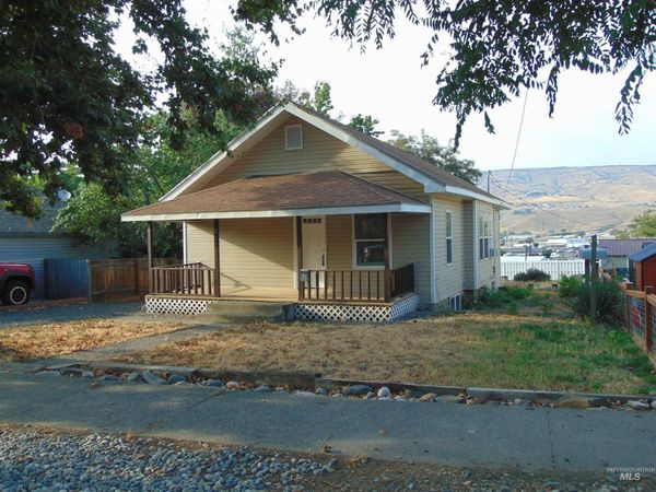 1825 7th Ave, Lewiston, ID 83501