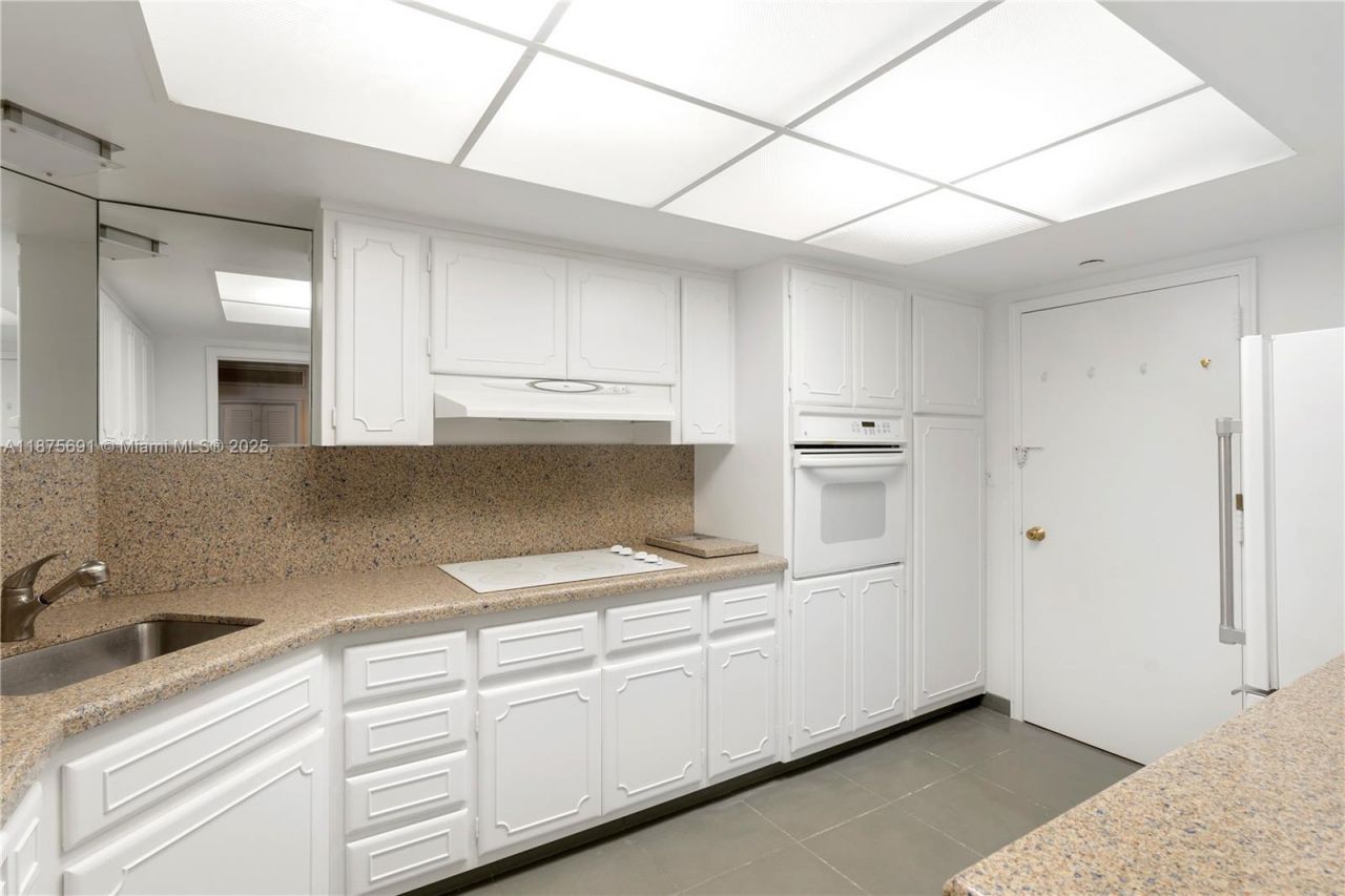 200 Ocean Lane Dr, Unit 703, Key Biscayne, FL 33149 Photo