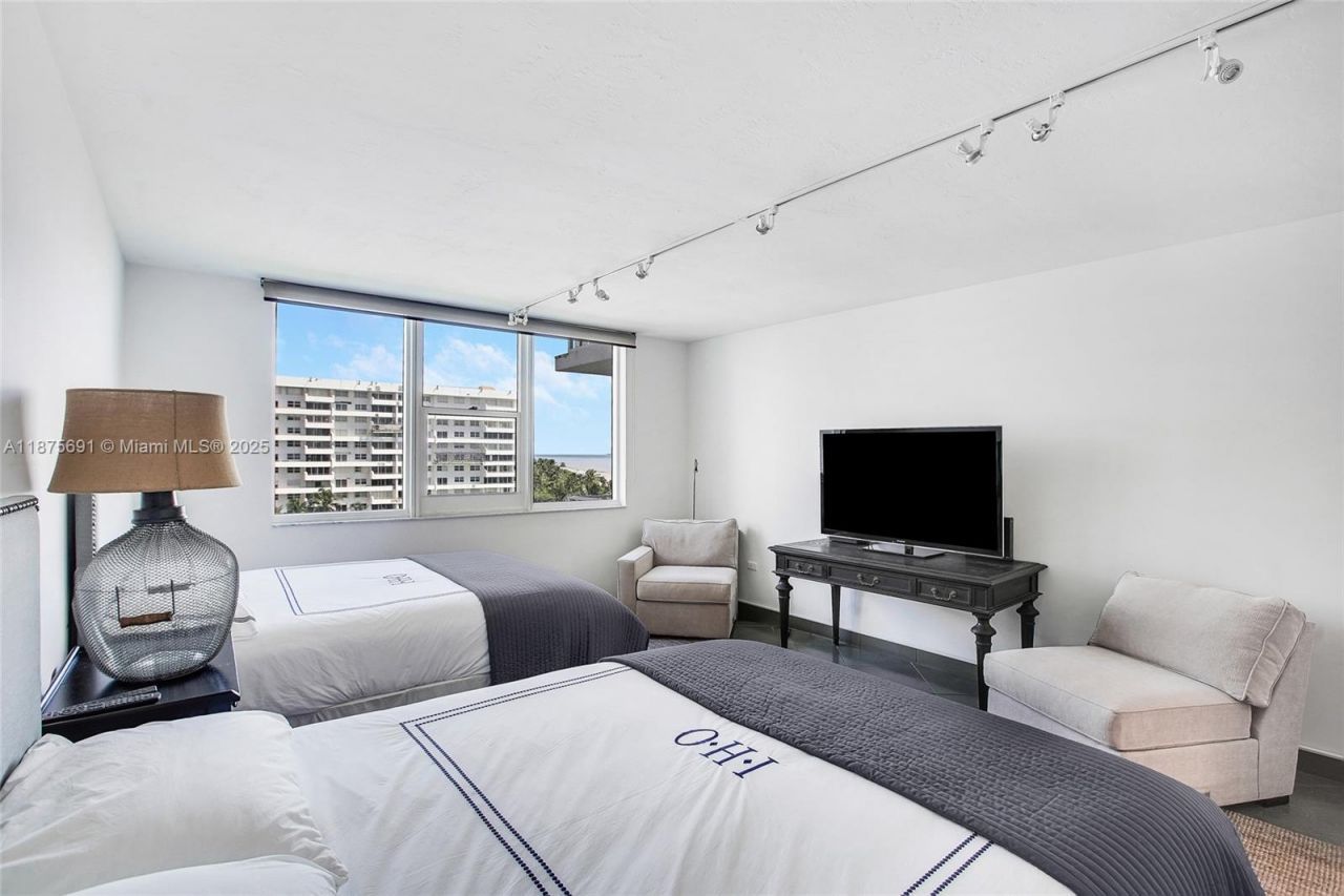 200 Ocean Lane Dr, Unit 703, Key Biscayne, FL 33149 Photo