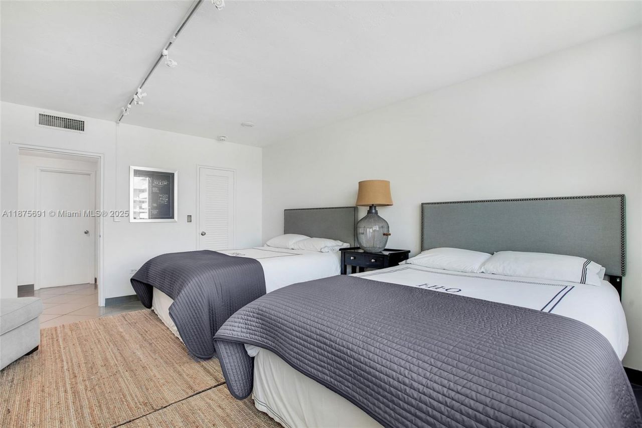 200 Ocean Lane Dr, Unit 703, Key Biscayne, FL 33149 Photo