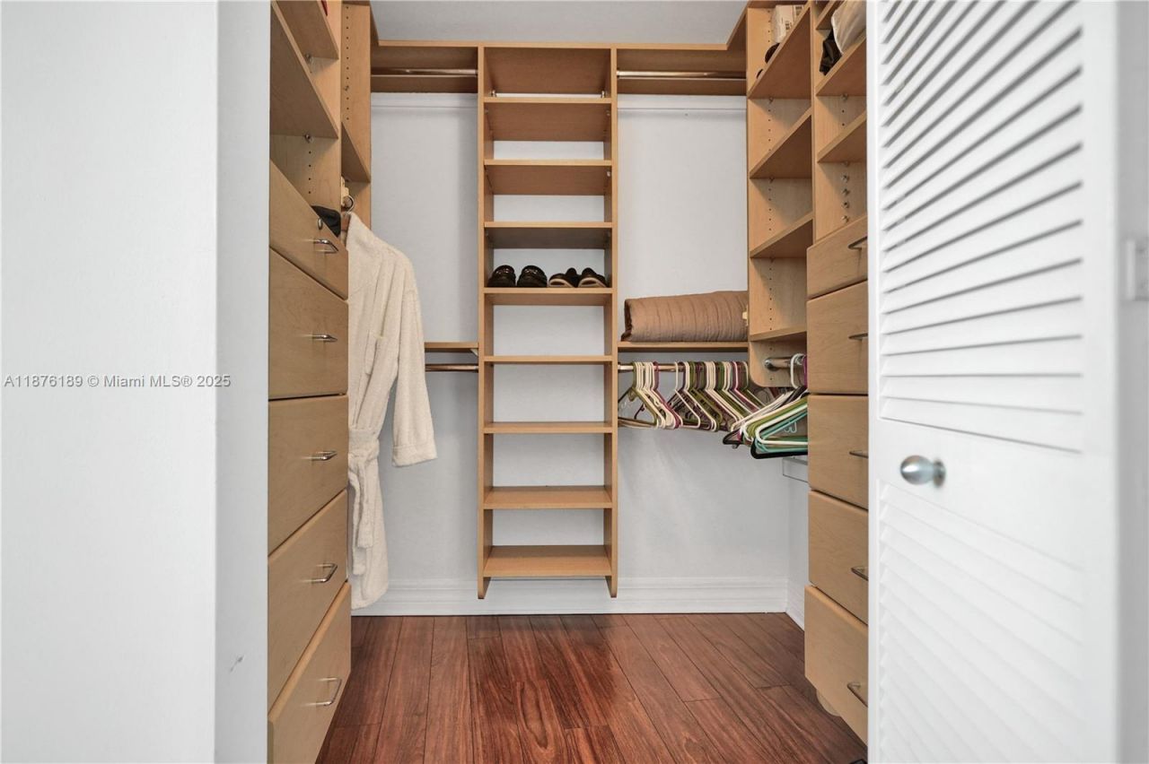 808 Brickell Key Dr, Unit 2506, Miami, FL 33131 Photo