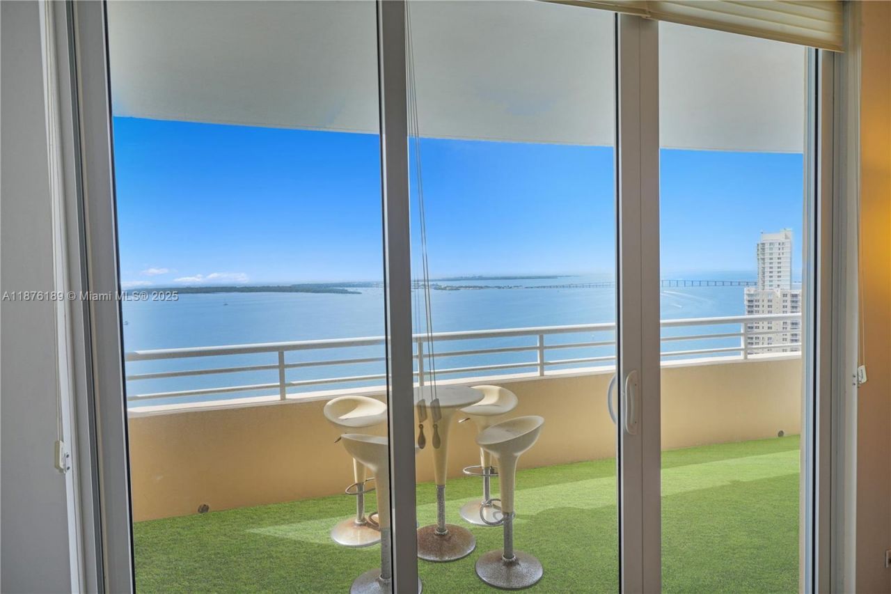 808 Brickell Key Dr, Unit 2506, Miami, FL 33131 Photo