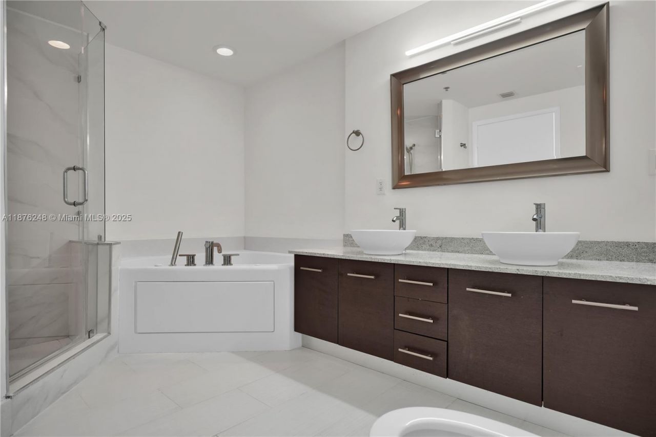 3029 NE 188th St, Unit 625, Aventura, FL 33180 Photo