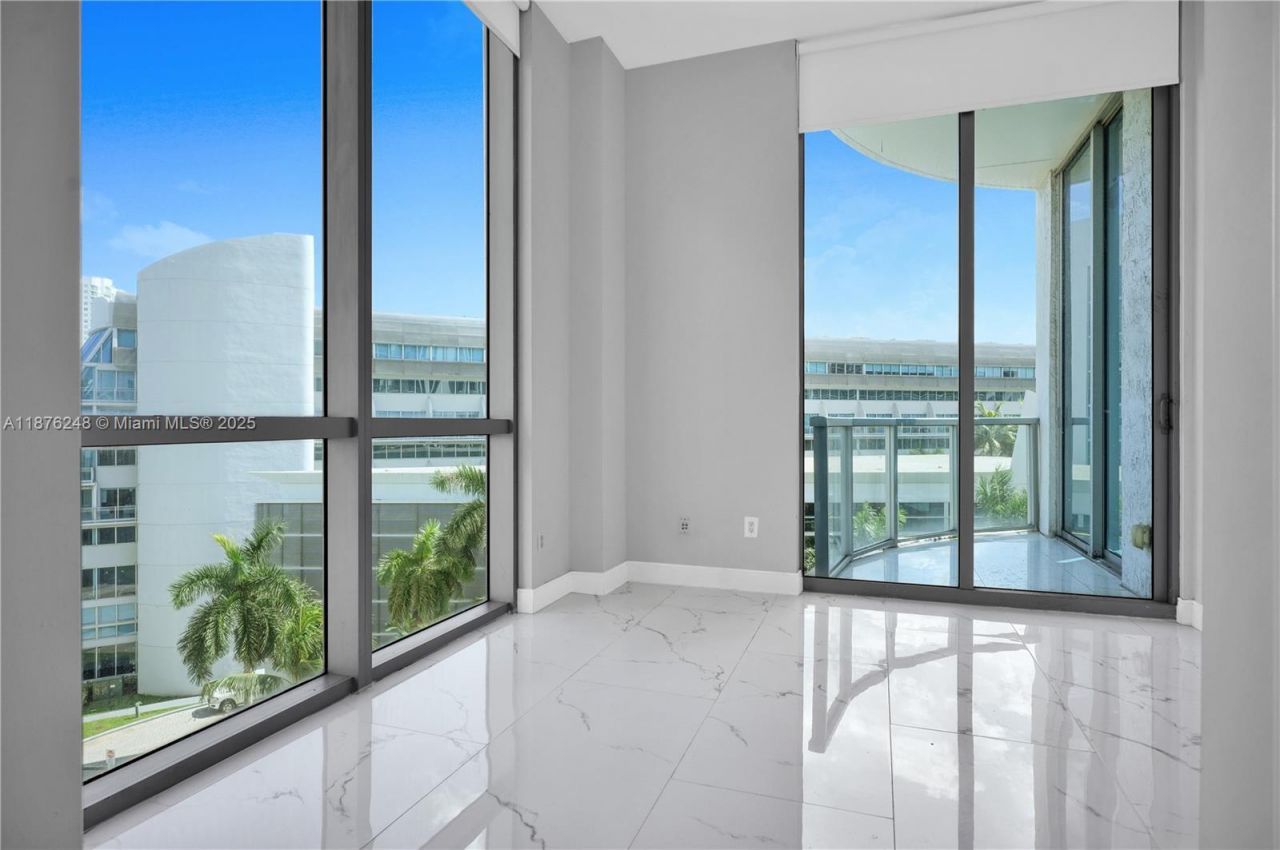 3029 NE 188th St, Unit 625, Aventura, FL 33180 Photo