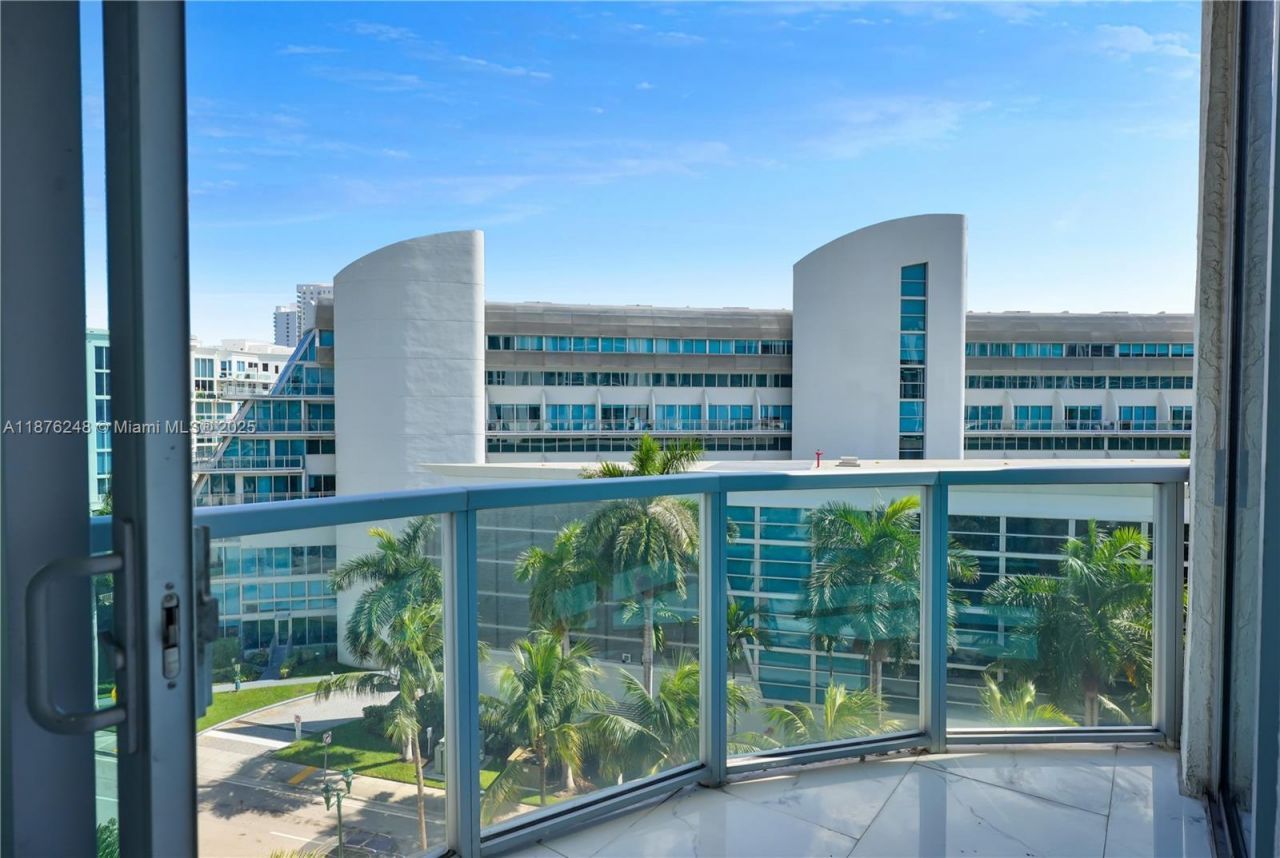 3029 NE 188th St, Unit 625, Aventura, FL 33180 Photo